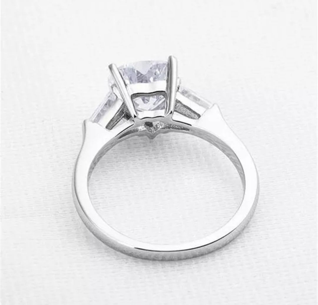 5CT heart-cut cubic zirconia ring - styled shot