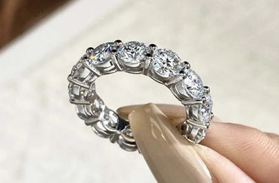 Eternity band ring in 14K white gold cubic zirconia diamond veneer