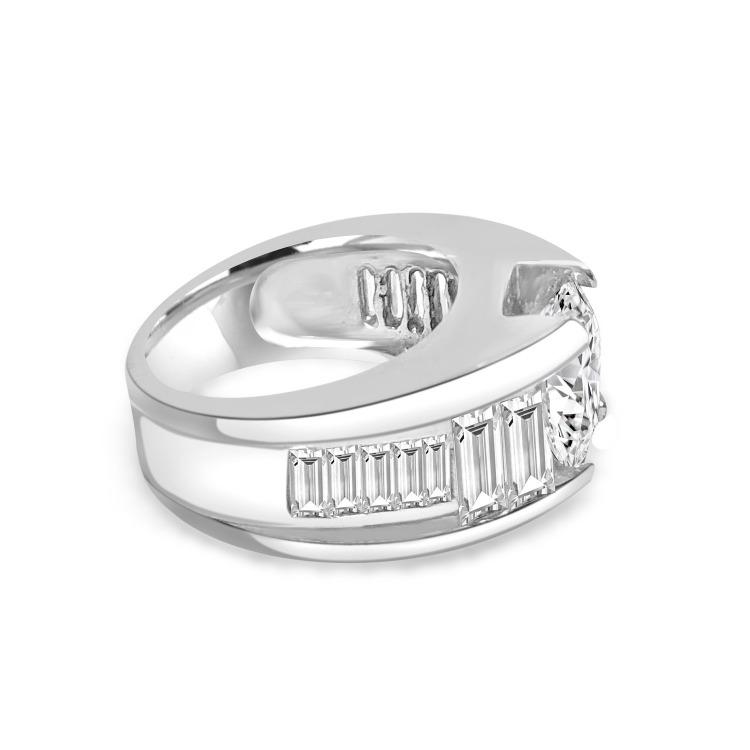 3CT Round Diamond Veneer Cubic Zirconia Graduating baguettes Shank Sterling Silver Ring. 635R71282