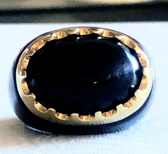 Fine resin Crafted w/Crown framed Oval Cabochon new Ring. 501R9w184