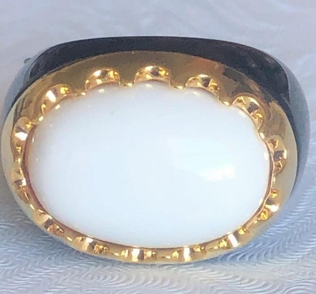 Fine resin Crafted w/Crown framed Oval Cabochon new Ring. 501R9w184