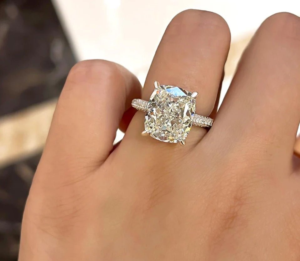 Diamond Veneer cushion Engagement Ring. 800R1008 | DiamondVeneer Fashion