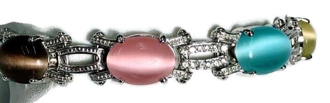 Cat's Eye Oval Cabochon set w/Zirconite Cubic Zirconia Bracelet 501B097 | DiamondVeneer Fashion