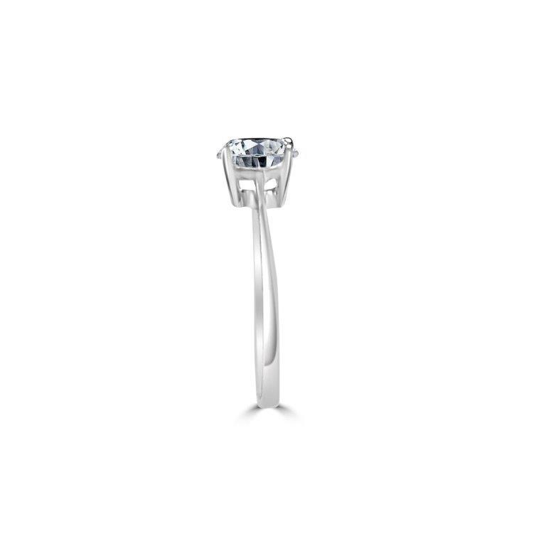 Round Diamond Veneer Cubic zirconia Sterling silver Solitaire Ring. 635R166A