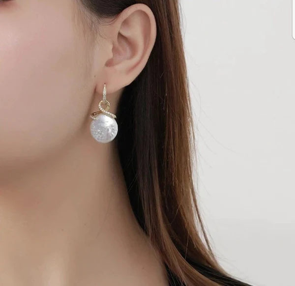 Genuine Fresh water Pearl Coin Designer Earrings2. 810E12