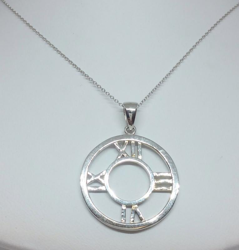 Roman numeral pendant in sterling silver, main view, 528P1501