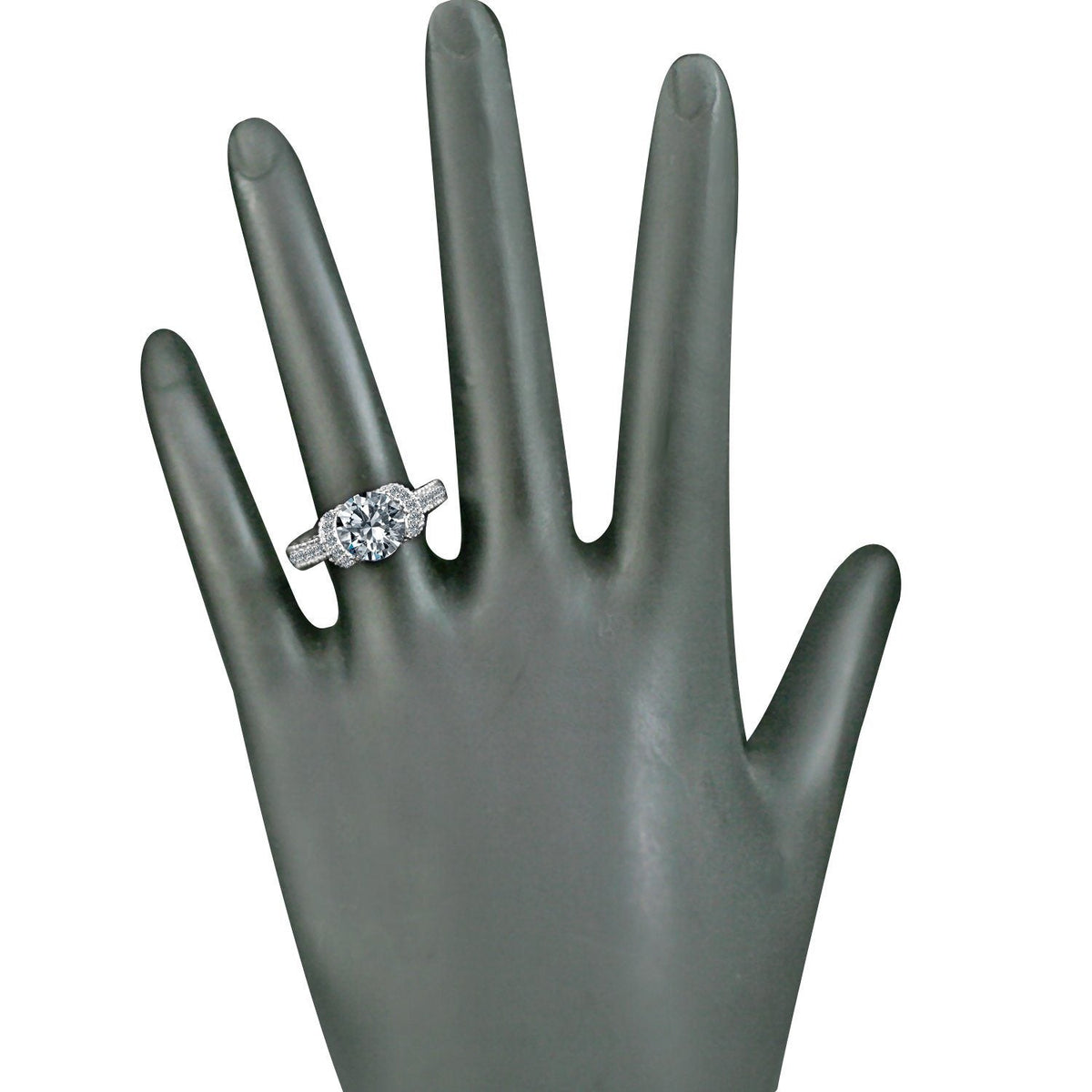 Round cubic zirconia milgrain vintage ring - close-up sparkle