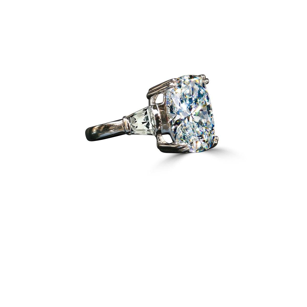 5CT cushion-cut cubic zirconia ring - canary color variant
