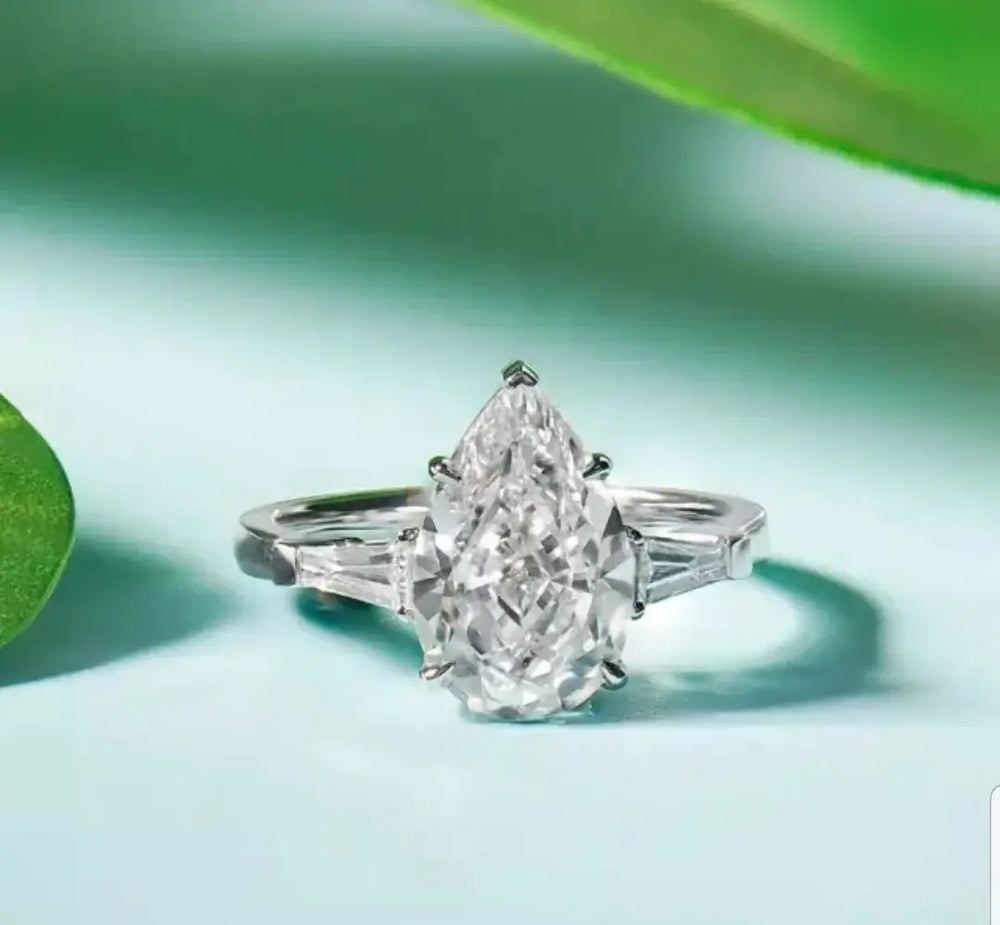 Five reasons to propose with a CZ engagement ring | Luxuria