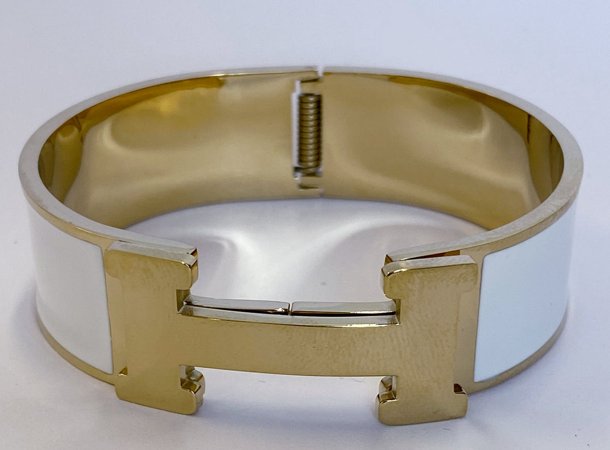 Enamel hinged stainless steel bangle by Zirconite, white color, 500B6487
