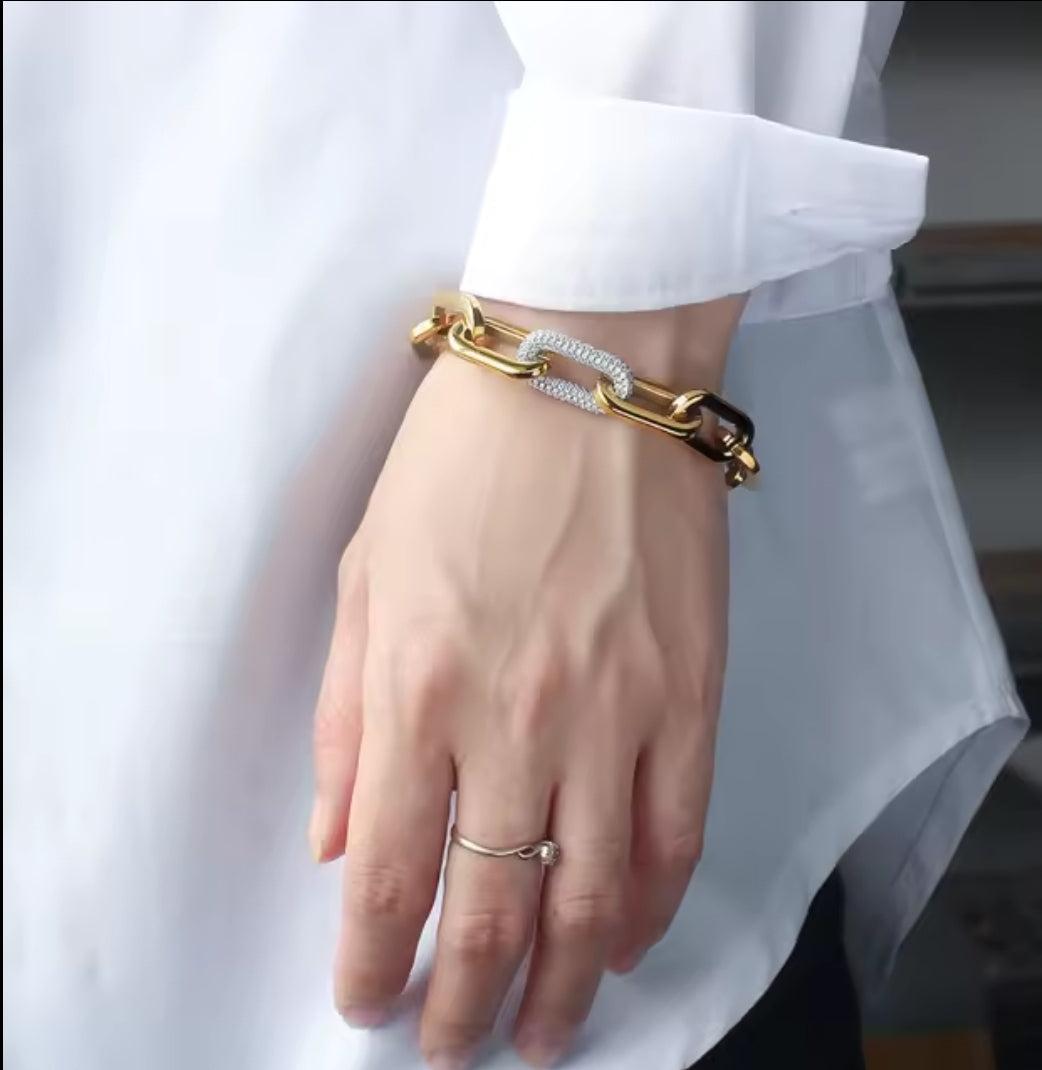 Unisex paper clip link chain bracelet by Zirconite, worn on model, 856B100