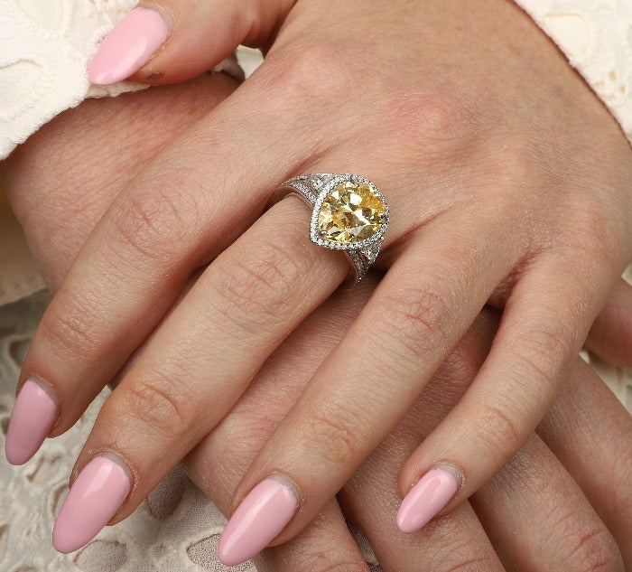 4 CT pear-cut cubic zirconia three-stone halo ring in sterling silver, canary yellow stone, 800R513