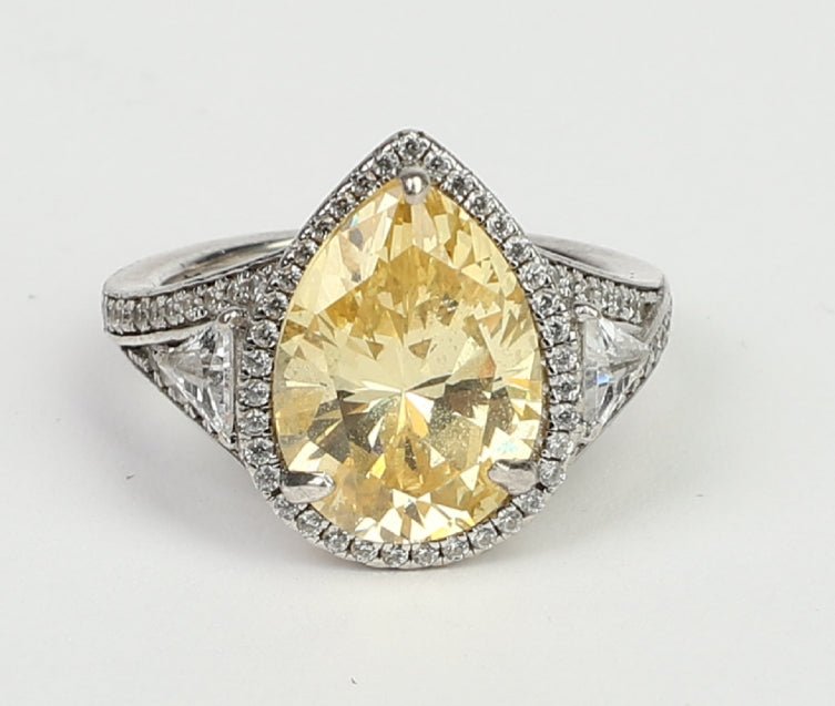 4 CT pear-cut cubic zirconia three-stone halo ring in sterling silver, canary yellow stone, 800R513