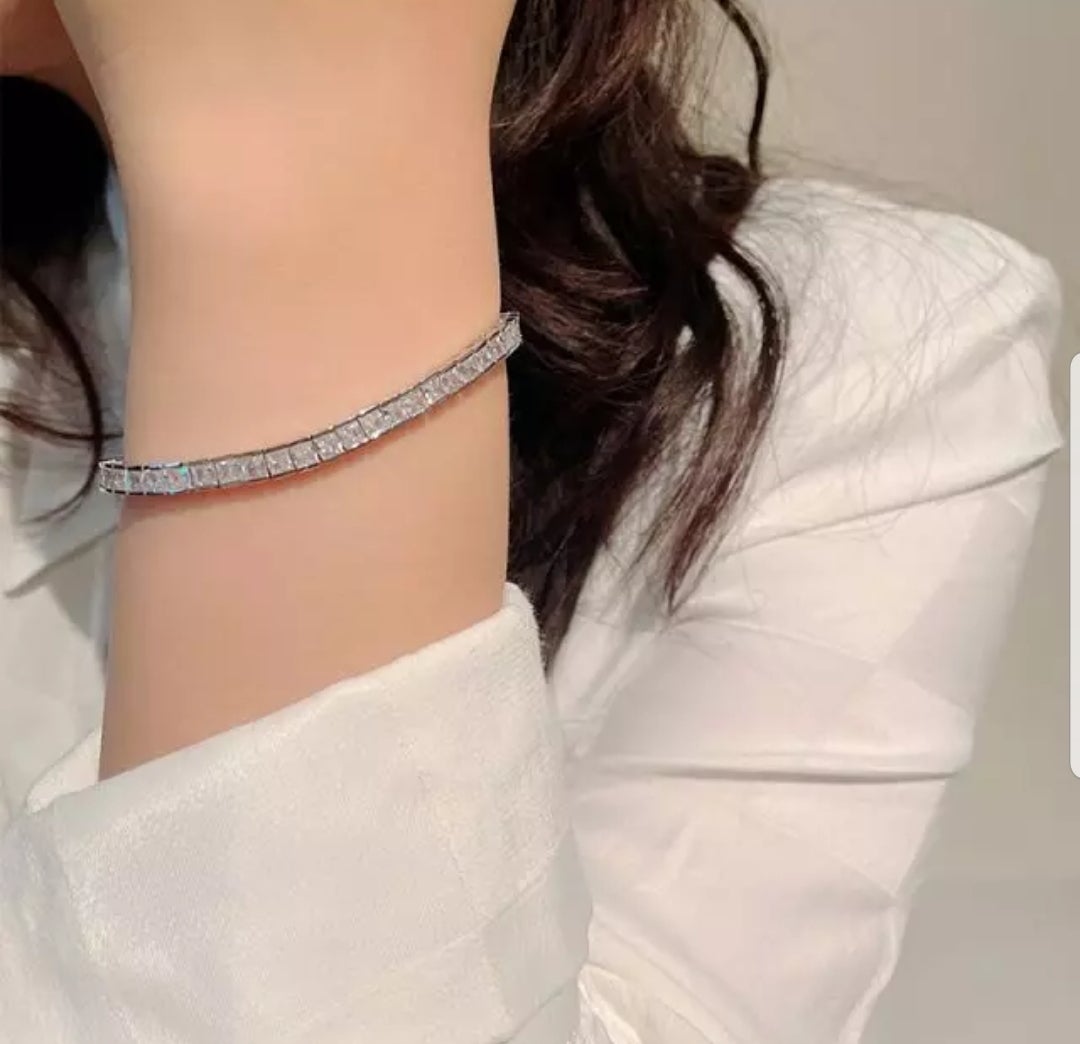 Princess Cut Square Zirconite Cubic Zirconia CZ Tennis Bracelet w/Safety Chain. 698BQcast9