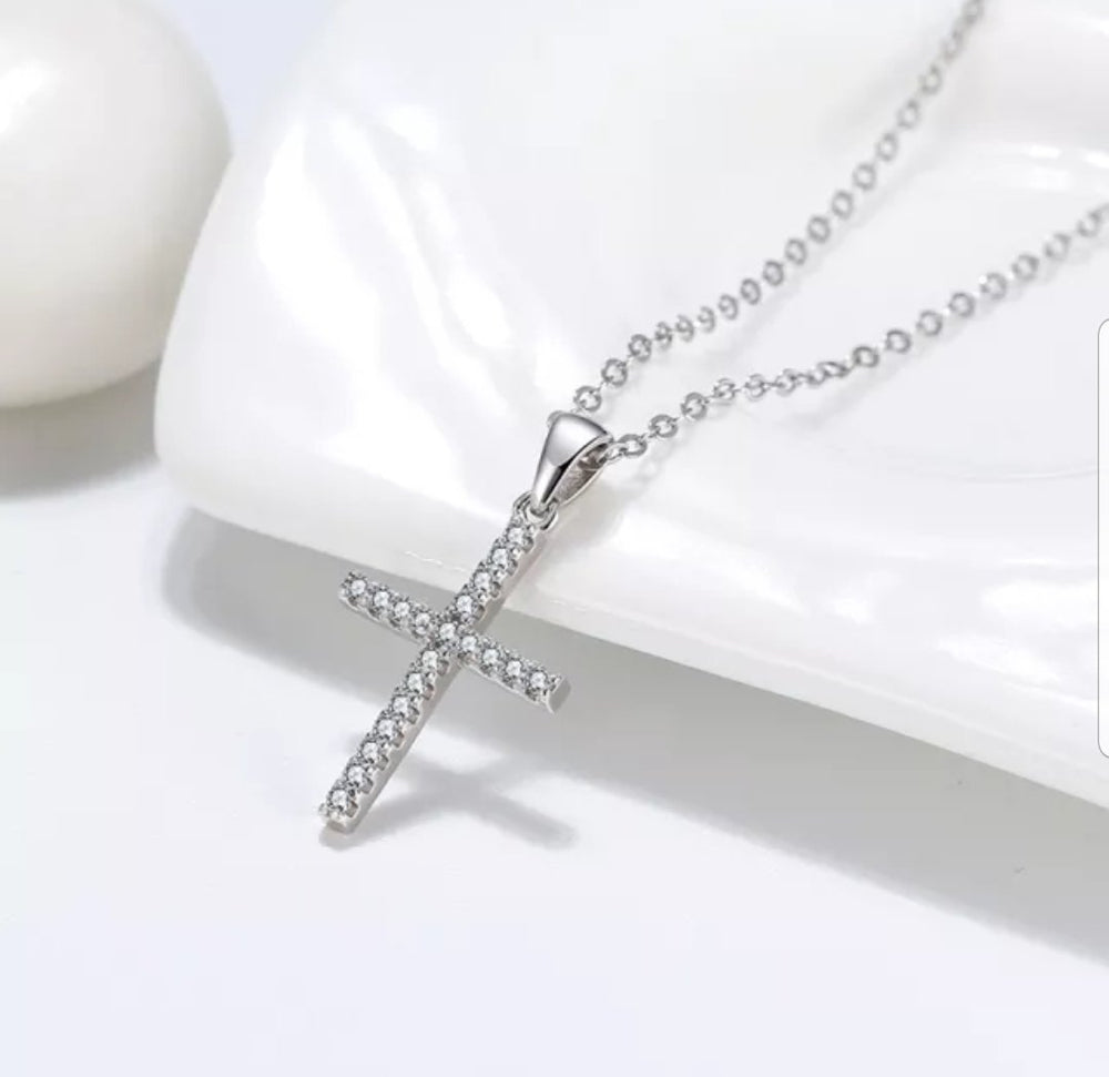 Zirconite Cubic Zirconia sterling Silver Cross Pendant. | DiamondVeneer Fashion