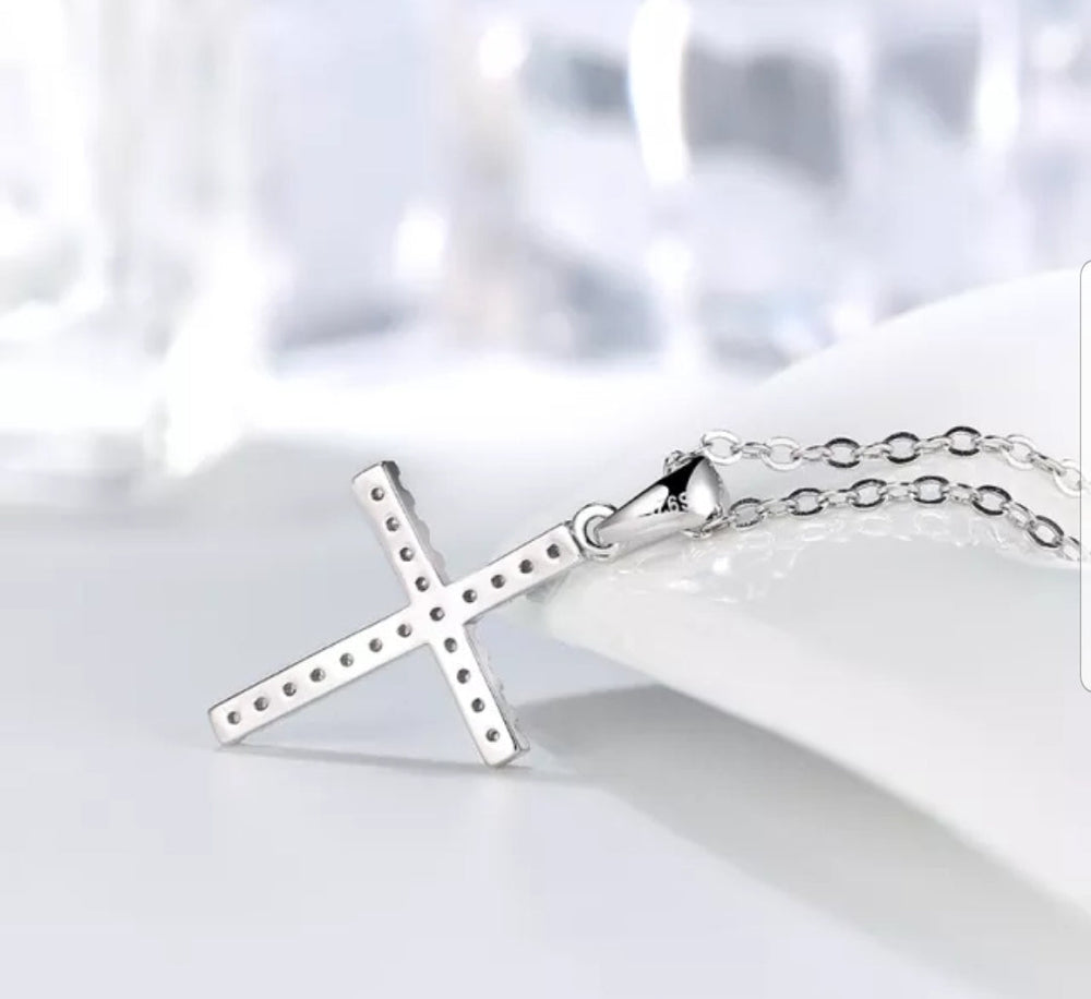 Zirconite Cubic Zirconia sterling Silver Cross Pendant. | DiamondVeneer Fashion