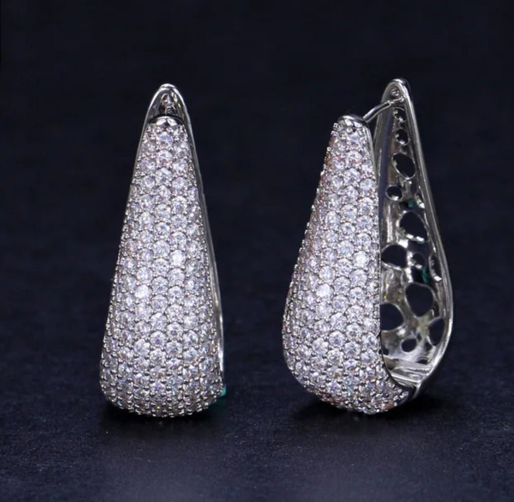 Zirconite Cubic Zirconia curvy Hoop Earrings. 826E03 | DiamondVeneer Fashion