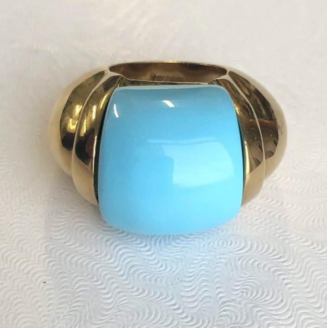 Oversized Designer Resin-Top Art Deco style polished Gold Ring. 501R9W194